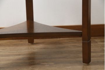 和製ビンテージ　希少な廃盤品　オールドマルニ　maruni(マルニ木工)　三角形の棚がお洒落なローテーブル(サイドテーブル、ラウンドテーブル、コーヒーテーブル、ヴィンテージ)(R-074474)