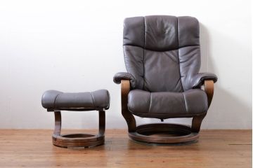 中古　ドイツ高級ブランド　himolla(ヒモラ)　model.7560　本革(レザー)　ゼロストレスチェア　ゆったりとした座り心地が魅力的なリクライニングソファとオットマンのセット(アームチェア、リクライニングチェア、リクライナー、シングルソファ、回転チェア、1人掛け、1P、フットスツール)(R-074475)