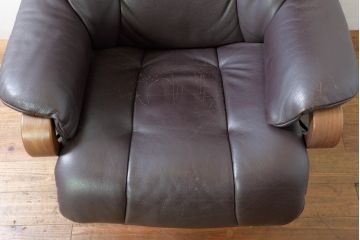 中古　ドイツ高級ブランド　himolla(ヒモラ)　model.7560　本革(レザー)　ゼロストレスチェア　ゆったりとした座り心地が魅力的なリクライニングソファとオットマンのセット(アームチェア、リクライニングチェア、リクライナー、シングルソファ、回転チェア、1人掛け、1P、フットスツール)(R-074475)