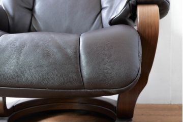 中古　ドイツ高級ブランド　himolla(ヒモラ)　model.7560　本革(レザー)　ゼロストレスチェア　ゆったりとした座り心地が魅力的なリクライニングソファとオットマンのセット(アームチェア、リクライニングチェア、リクライナー、シングルソファ、回転チェア、1人掛け、1P、フットスツール)(R-074475)