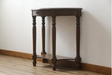 中古　美品　オランダ民芸家具　ネザーランズ・フォークロア　オーク材　クラシカルな佇まいが魅力的なコンソールテーブル(サイドテーブル、花台、飾り台)(R-074476)