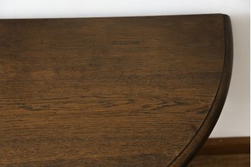 中古　美品　オランダ民芸家具　ネザーランズ・フォークロア　オーク材　クラシカルな佇まいが魅力的なコンソールテーブル(サイドテーブル、花台、飾り台)(R-074476)