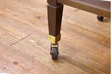 中古　KOSUGA(コスガ)　キャスター付きで便利なバタフライサイドテーブル(エクステンションテーブル、バタフライテーブル、キッチンワゴン、トロリー)(R-074477)