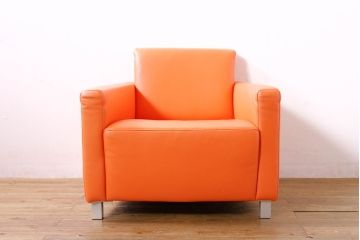 中古　美品　ドイツ家具　Musterring International(ムスタリング　インターナショナル)　鮮やかなオレンジ色がお部屋を華やかにする1Pソファ(アームソファ、1人掛け、一人掛け)(R-074478)
