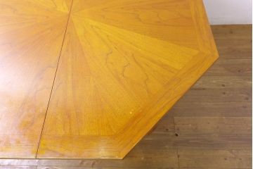 中古　美品　DREXEL HERITAGE(ドレクセルヘリテイジ)　ESPERANTO(エスペラント)　八角形天板がお洒落なエクステンションテーブル(ダイニングテーブル、食卓、4人掛け、6人掛け、ドローリーフテーブル、オクタゴンテーブル)(R-074480)