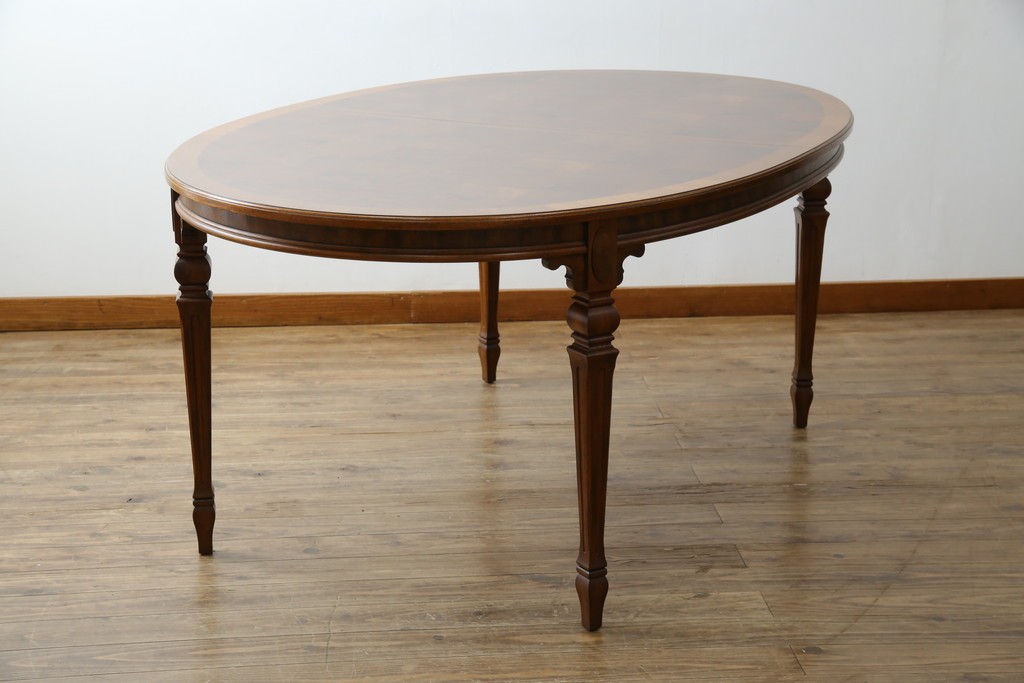 中古　美品　廃盤品　DREXEL HERITAGE(ドレクセルヘリテイジ)　Cameo Classics(キャメオクラシックス)　天板のチェックパターンがお洒落なエクステンションテーブル　(R-074481)