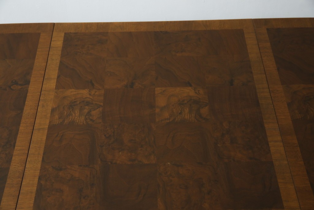 中古　美品　廃盤品　DREXEL HERITAGE(ドレクセルヘリテイジ)　Cameo Classics(キャメオクラシックス)　天板のチェックパターンがお洒落なエクステンションテーブル　(R-074481)