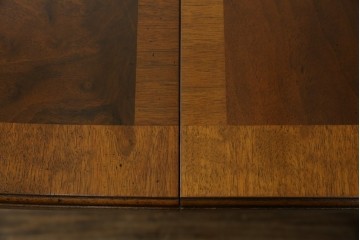 中古　美品　廃盤品　DREXEL HERITAGE(ドレクセルヘリテイジ)　Cameo Classics(キャメオクラシックス)　天板のチェックパターンがお洒落なエクステンションテーブル　(R-074481)