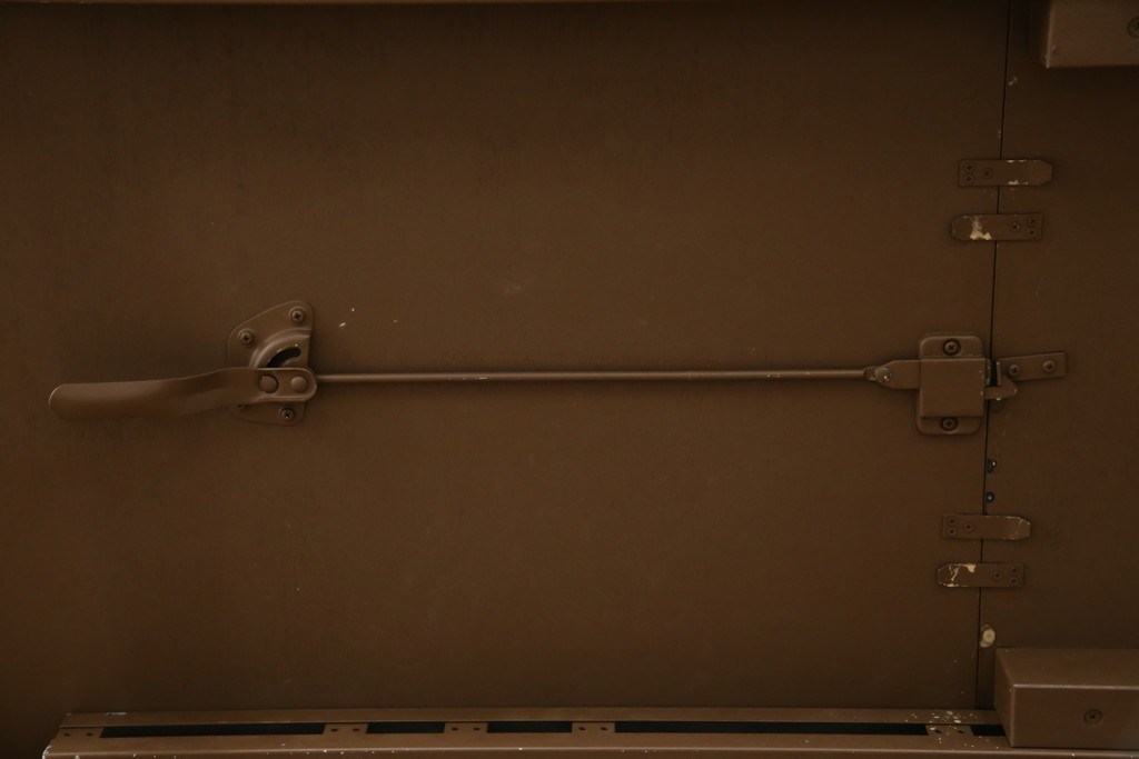 中古　美品　廃盤品　DREXEL HERITAGE(ドレクセルヘリテイジ)　Cameo Classics(キャメオクラシックス)　天板のチェックパターンがお洒落なエクステンションテーブル　(R-074481)