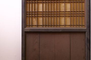 アンティーク建具　鏡板欅(ケヤキ)材　古民家インテリアにもおすすめの障子帯戸3枚セット(引き戸、板戸、格子帯戸、障子戸)(R-074482)