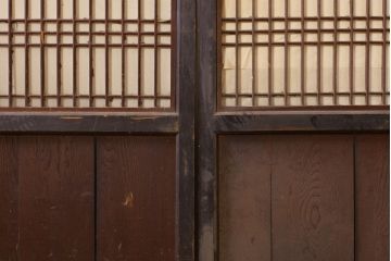 アンティーク建具　鏡板欅(ケヤキ)材　古民家インテリアにもおすすめの障子帯戸2枚セット(引き戸、板戸、格子帯戸、障子戸)(R-074483)