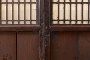 アンティーク建具　長い歴史を刻んだ味わいが魅力的な障子帯戸2枚セット(引き戸、板戸、格子帯戸、障子戸)(R-074484)