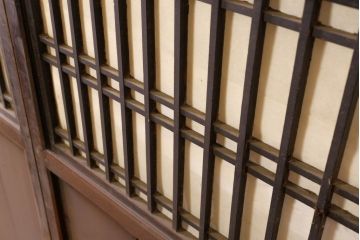 アンティーク建具　長い歴史を刻んだ味わいが魅力的な障子帯戸2枚セット(引き戸、板戸、格子帯戸、障子戸)(R-074484)