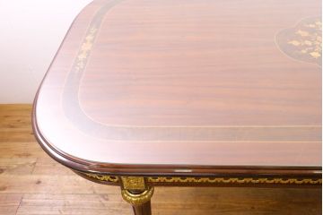中古　美品　スペイン高級家具　ガラス天板付き　象嵌とゴールドの装飾が高級感を醸し出すダイニングテーブル(食卓、4人掛け、6人掛け)(R-074485)