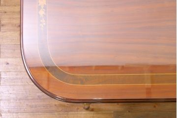 中古　美品　スペイン高級家具　ガラス天板付き　象嵌とゴールドの装飾が高級感を醸し出すダイニングテーブル(食卓、4人掛け、6人掛け)(R-074485)