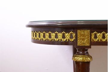 中古　美品　スペイン高級家具　ガラス天板付き　象嵌とゴールドの装飾が高級感を醸し出すダイニングテーブル(食卓、4人掛け、6人掛け)(R-074485)