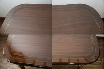 中古　美品　スペイン高級家具　ガラス天板付き　象嵌とゴールドの装飾が高級感を醸し出すダイニングテーブル　(R-074485)