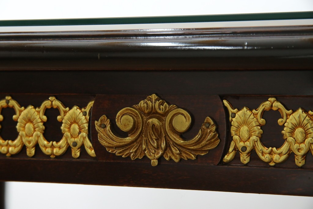 中古　美品　スペイン高級家具　ガラス天板付き　象嵌とゴールドの装飾が高級感を醸し出すダイニングテーブル　(R-074485)