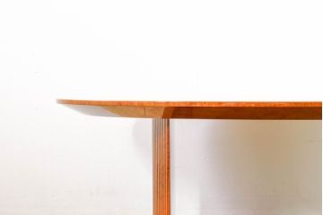 中古　美品　松創(MATSUSO・マツソウ)　バーズアイメープル　明るく艶のある木の色味と杢目が美しいセンターテーブル(ローテーブル、リビングテーブル、オーバルテーブル)(定価約50万円)(R-074489)
