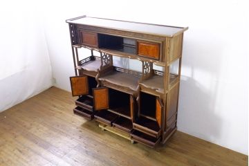 和製ビンテージ　未使用　展示品　花梨(カリン)材　鳥眼杢(バーズアイ)　凝った意匠が素敵な茶棚(飾り棚、収納棚、戸棚、ヴィンテージ)(R-074490)