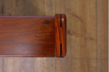 和製ビンテージ　未使用　展示品　花梨(カリン)材　鳥眼杢(バーズアイ)　凝った意匠が素敵な茶棚(飾り棚、収納棚、戸棚、ヴィンテージ)(R-074490)