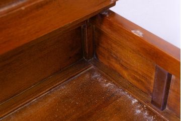 和製ビンテージ　未使用　展示品　民芸家具　欅(ケヤキ)材　収納付きで便利な囲炉裏ベンチ(椅子、ダイニングチェア、板座チェア、ヴィンテージ)(R-074491)