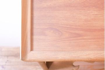 和製ビンテージ　未使用　展示品　桑材　和の空間作りにおすすめの飾り棚(茶棚、違い棚、収納棚、戸棚、ヴィンテージ)(R-074493)