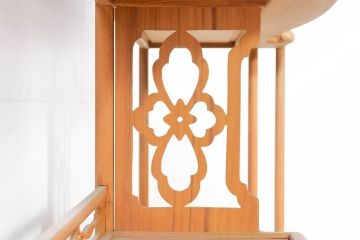 和製ビンテージ　未使用　展示品　桑材　和の空間作りにおすすめの飾り棚(茶棚、違い棚、収納棚、戸棚、ヴィンテージ)(R-074493)