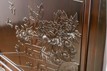 和製ビンテージ　黒檀(コクタン)材　華やかな彫刻のデザインが目を惹く衝立て(つい立て、衝い立て、仕切り、パーテーション、ヴィンテージ)(R-074495)