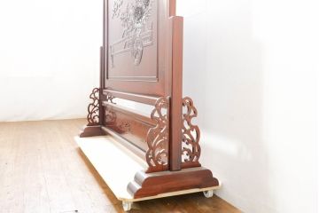 和製ビンテージ　花梨(カリン)材　赤みがかった色味と華やかな彫刻のデザインが目を惹く衝立て(つい立て、衝い立て、仕切り、パーテーション、ヴィンテージ)(R-074496)