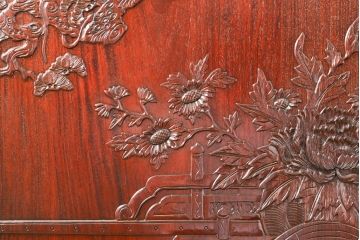 和製ビンテージ　花梨(カリン)材　赤みがかった色味と華やかな彫刻のデザインが目を惹く衝立て(つい立て、衝い立て、仕切り、パーテーション、ヴィンテージ)(R-074496)