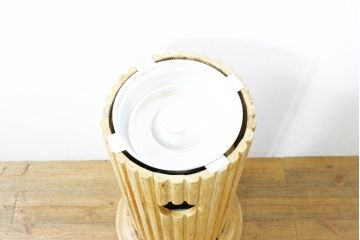 和製ビンテージ　美術品のような佇まいが魅力的な木製の灰皿(アッシュトレイ、スタンド灰皿、ヴィンテージ)(R-074499)