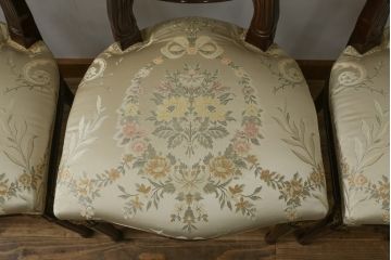 中古　スペイン高級家具　気品のある佇まいで空間を引き立てるダイニングチェア4脚セット(椅子、イス)(R-074500)