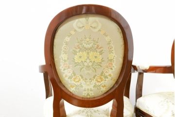 中古　スペイン高級家具　気品のある佇まいで空間を引き立てるダイニングチェア2脚セット(アームチェア、椅子、イス)(R-074501)