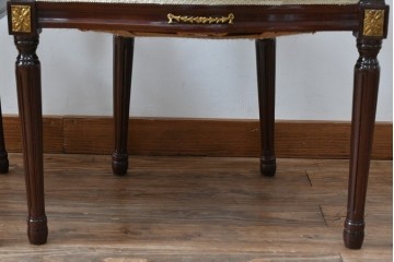 中古　スペイン高級家具　クラシカルな意匠が美しいオーバルバックのダイニングチェア2脚セット　(R-074501)