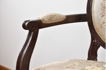 中古　スペイン高級家具　クラシカルな意匠が美しいオーバルバックのダイニングチェア2脚セット　(R-074501)