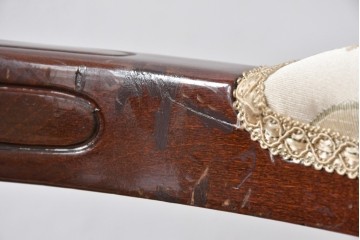 中古　スペイン高級家具　クラシカルな意匠が美しいオーバルバックのダイニングチェア2脚セット　(R-074501)