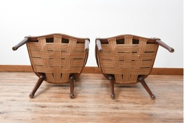 中古　スペイン高級家具　クラシカルな意匠が美しいオーバルバックのダイニングチェア2脚セット　(R-074501)