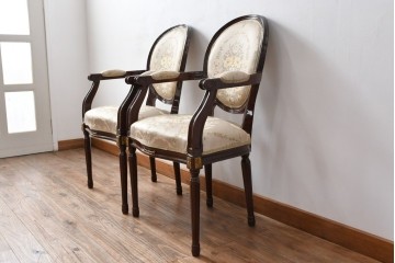 中古　スペイン高級家具　クラシカルな意匠が美しいオーバルバックのダイニングチェア2脚セット　(R-074501)
