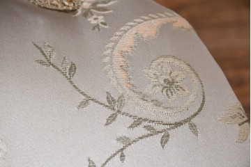 中古　スペイン高級家具　クラシカルな意匠が美しいオーバルバックのダイニングチェア2脚セット　(R-074501)