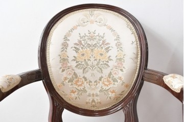 中古　スペイン高級家具　クラシカルな意匠が美しいオーバルバックのダイニングチェア2脚セット　(R-074501)