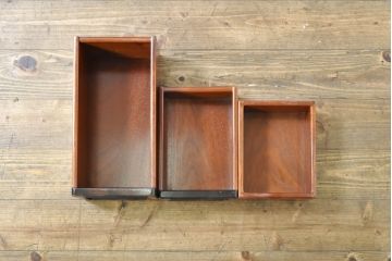 和製ビンテージ　未使用　展示品　花梨(カリン)材　黒檀(コクタン)材　艶やかな色味が魅力的な長火鉢(囲炉裏、木製火鉢、ヴィンテージ)(R-074505)