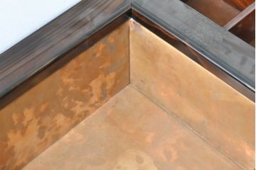 和製ビンテージ　未使用　展示品　花梨(カリン)材　黒檀(コクタン)材　艶やかな色味が魅力的な長火鉢(囲炉裏、木製火鉢、ヴィンテージ)(R-074505)
