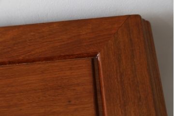 和製ビンテージ　未使用　展示品　花梨(カリン)材　堂々とした佇まいが魅力的なサイドボード(サイドキャビネット、リビングボード、テレビ台、テレビボード、収納棚、戸棚、ヴィンテージ)(定価約90万円)(R-074506)