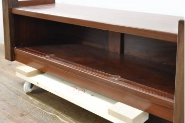 和製ビンテージ　未使用　展示品　花梨(カリン)材　落ち着いた佇まいが魅力的な置き床(置床、収納棚、戸棚、飾り棚、ローボード、テレビ台、テレビボード、ヴィンテージ)(R-074507)