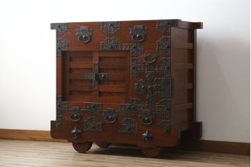 和製ビンテージ　美品!!　欅(ケヤキ)材　風格のある和の空間作りにおすすめの米沢車箪笥(和タンス、収納たんす、整理箪笥、引き出し、ヴィンテージ)(R-074511)