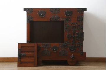 和製ビンテージ　美品!!　欅(ケヤキ)材　風格のある和の空間作りにおすすめの米沢車箪笥(和タンス、収納たんす、整理箪笥、引き出し、ヴィンテージ)(R-074511)