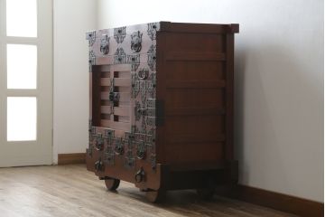 和製ビンテージ　美品!!　欅(ケヤキ)材　風格のある和の空間作りにおすすめの米沢車箪笥(和タンス、収納たんす、整理箪笥、引き出し、ヴィンテージ)(R-074511)