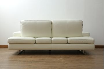 中古　短期半年使用!!　極美品　NICOLETTIHOME(ニコレッティ)　Serena(セレナ)シリーズ　Kランク(K1585ホワイト)　総革　清潔感のある白が空間を引き立てる2人掛けソファ(トランスフォームソファ、レザーソファ、アームソファ, 二人掛け、2P)(定価約64万円)(R-074513)