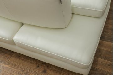 中古　短期半年使用!!　極美品　NICOLETTIHOME(ニコレッティ)　Serena(セレナ)シリーズ　Kランク(K1585ホワイト)　総革　清潔感のある白が空間を引き立てる2人掛けソファ(トランスフォームソファ、レザーソファ、アームソファ, 二人掛け、2P)(定価約64万円)(R-074513)